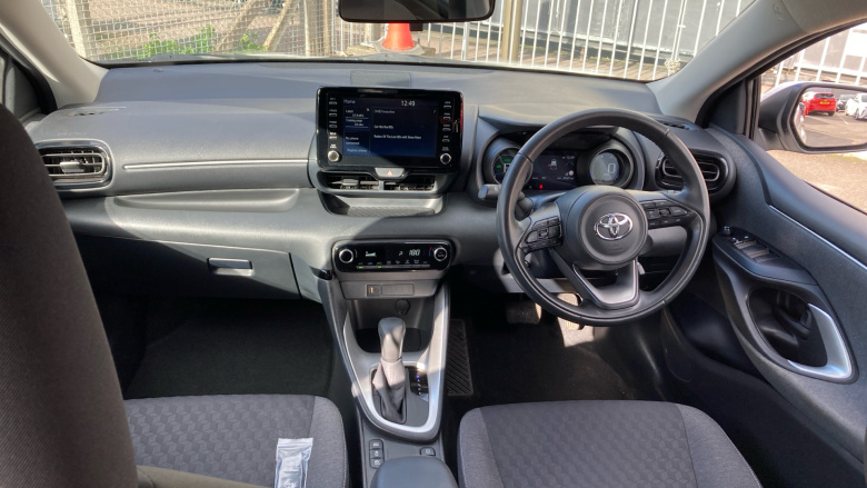 Toyota Yaris 1.5 Hybrid Design 5dr CVT Hybrid Hatchback